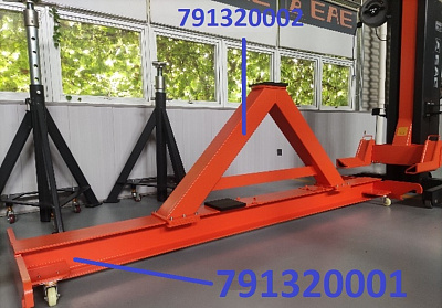 Опорная поперечная балка для подъема грузовиков за их раму.